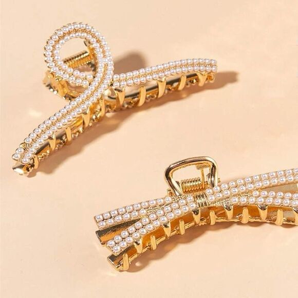 NWT Set of 3 Gold and Pearls Trendy Hair Claw 🤍​​​​​​ - Picture 3 of 3